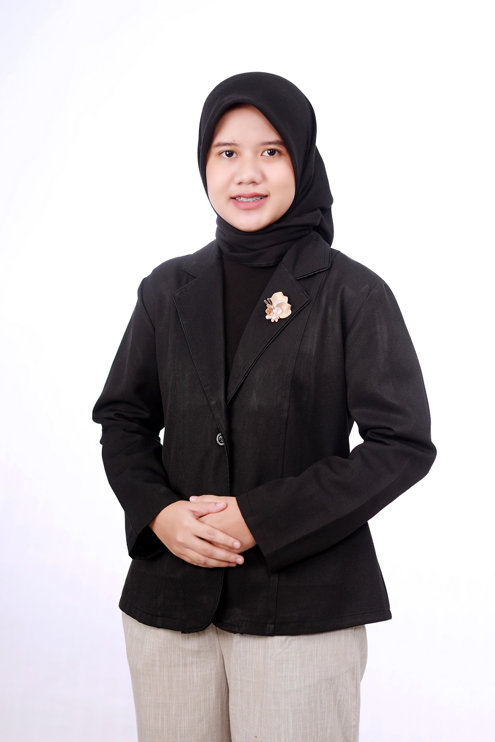 Lulu Nur'aini Syafitri, S.Tr.Bns.