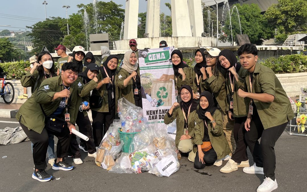 Mahasiswa Informasi dan Humas UNDIP Gelar Kampanye GEMA bersama GoBank Surip